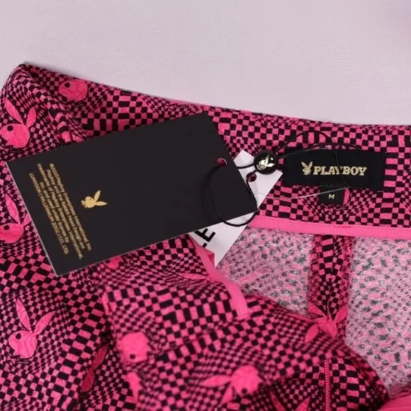 🅽🅴🆆 𝐏𝐋𝐀𝐘𝐁𝐎𝐘 limited edition pleated pink black Playboy bunny shorts M