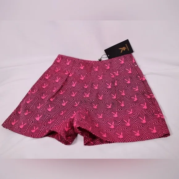 🅽🅴🆆 𝐏𝐋𝐀𝐘𝐁𝐎𝐘 limited edition pleated pink black Playboy bunny shorts M