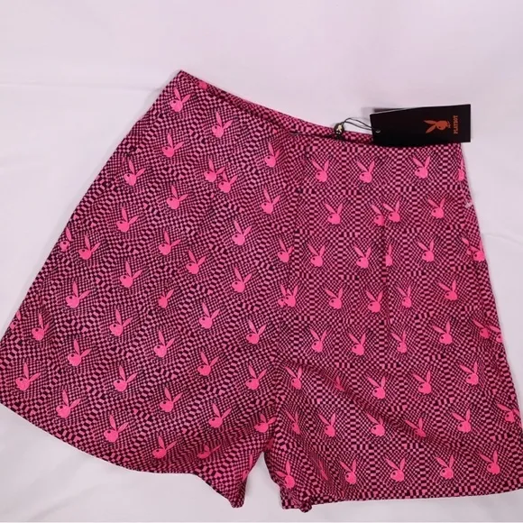 🅽🅴🆆 𝐏𝐋𝐀𝐘𝐁𝐎𝐘 limited edition pleated pink black Playboy bunny shorts M