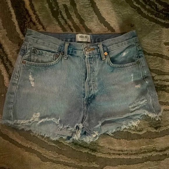 AGOLDE Vintage Parker, distressed denim shorts