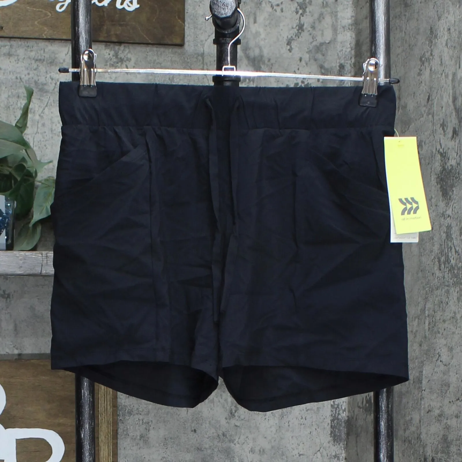 All in Motion Women's Stretch Woven Shorts 4" 563744