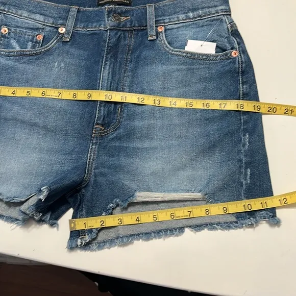 Anthropologie Modern American East Side High Rise Cut Off Short Size 29
