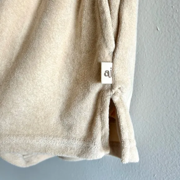 ARAMINTA JAMES Terry Classic Short in Biscuit Color Size 6/XS - NWT