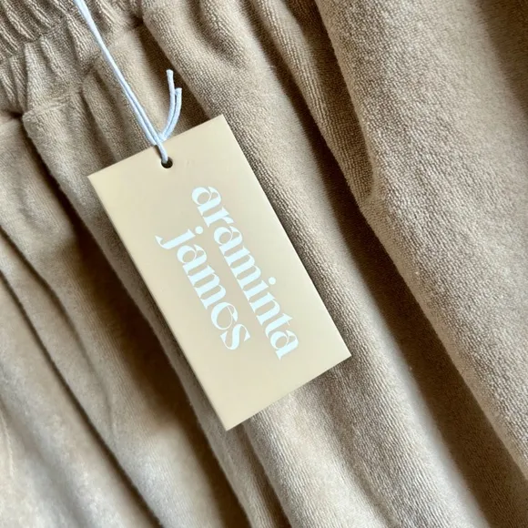 ARAMINTA JAMES Terry Classic Short in Biscuit Color Size 6/XS - NWT
