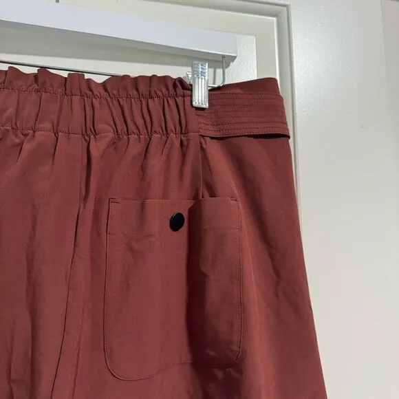 Athleta Skyline II Raisin Brown Pleated Paper Bag Shorts 16