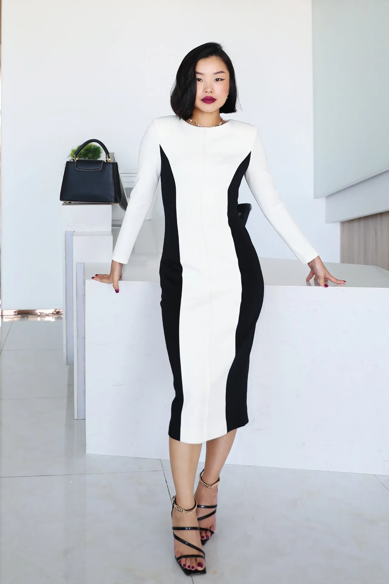 BLACK&WHITE CONTRAST DRESS