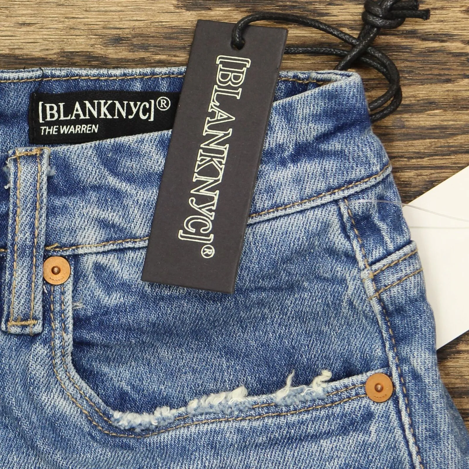 [BLANKNYC] Women's The Warren Frayed Hem Longline Denim Shorts