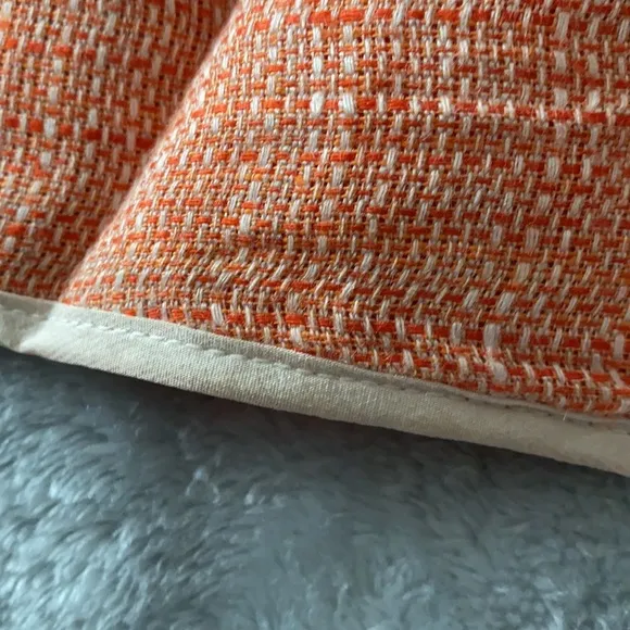 CLUB MONACO Sabrina orange tweed style woven silk blend shorts size 0 like new