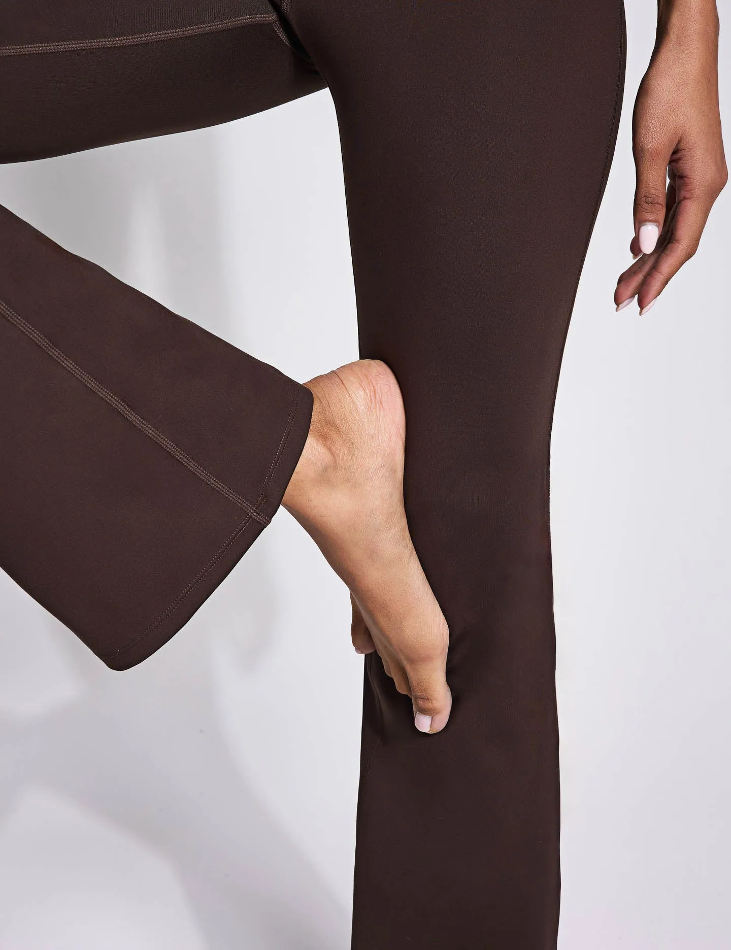 Compressive Flare Legging - Cocoa Bean