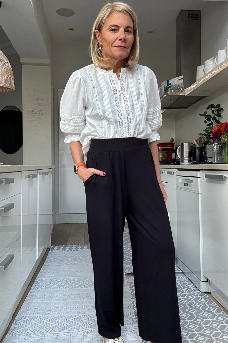 Delphine Cropped Pull On Trouser - Black