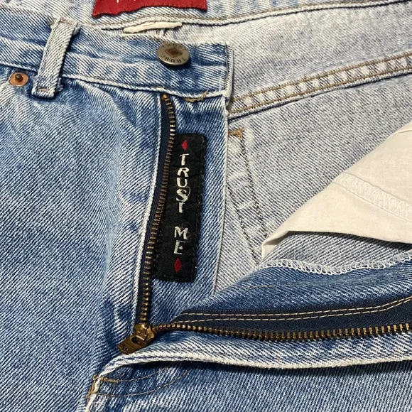 EPIC “Trust Me” Vintage Denim NonStretch High Waisted Shorts High Rise Mom Jean