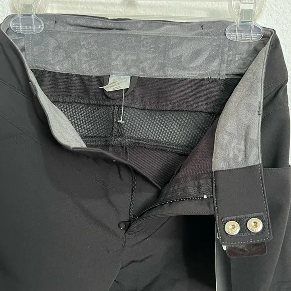 Fox Factory Race Face Black Indy Shorts New Small