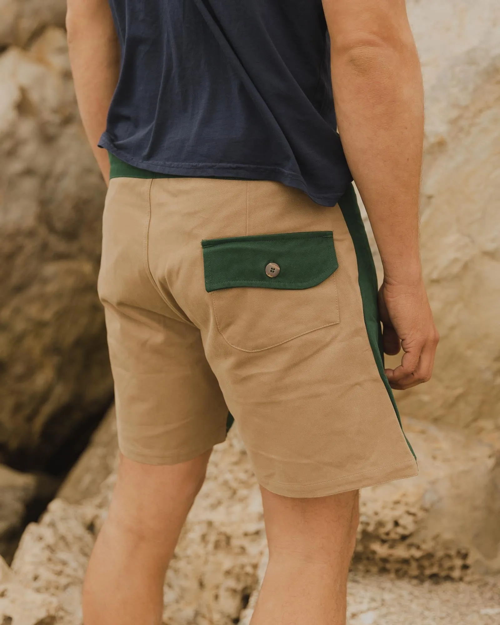 Gato Heroi Surf Shorts in British/Olive