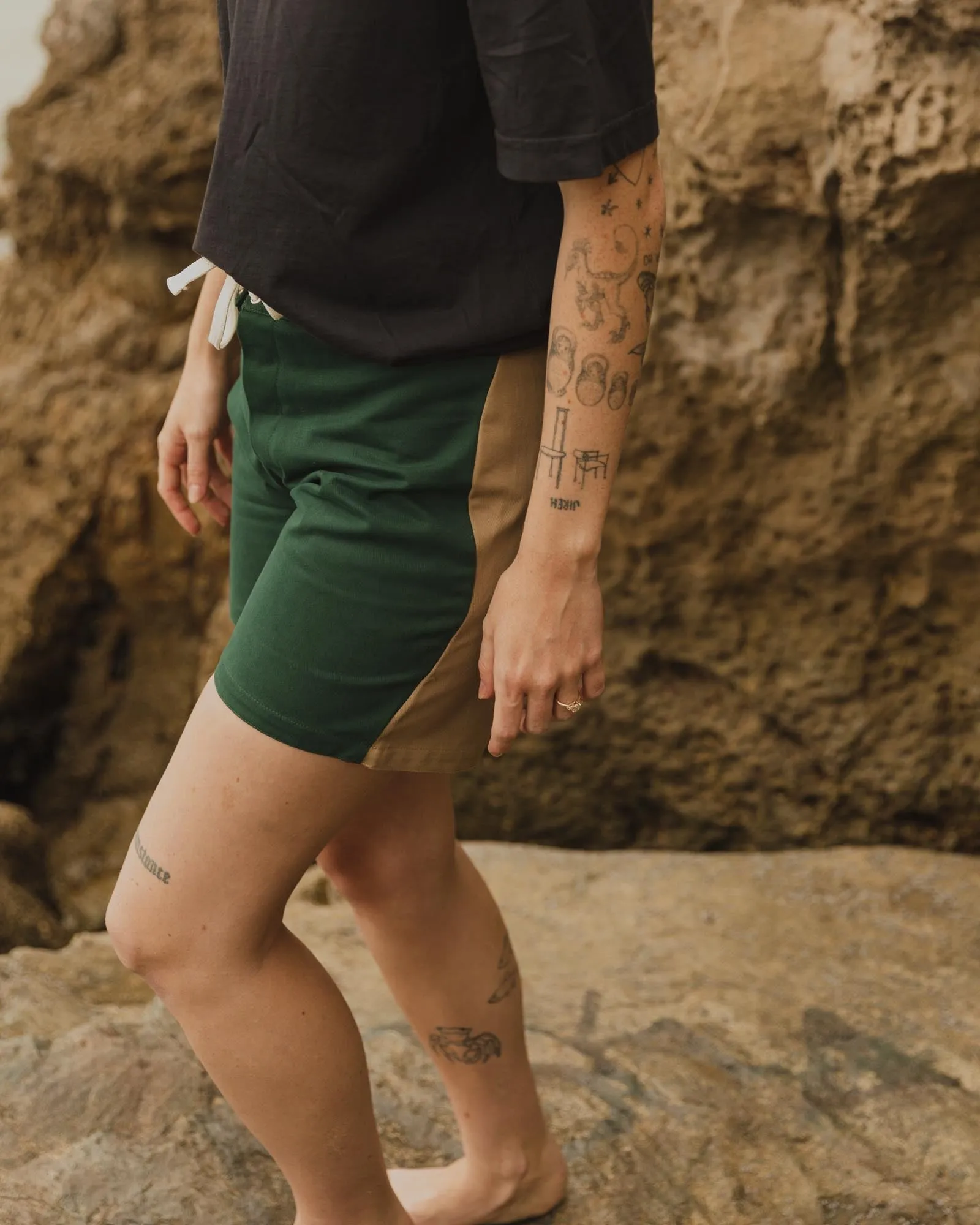 Gato Heroi Surf Shorts in British/Olive