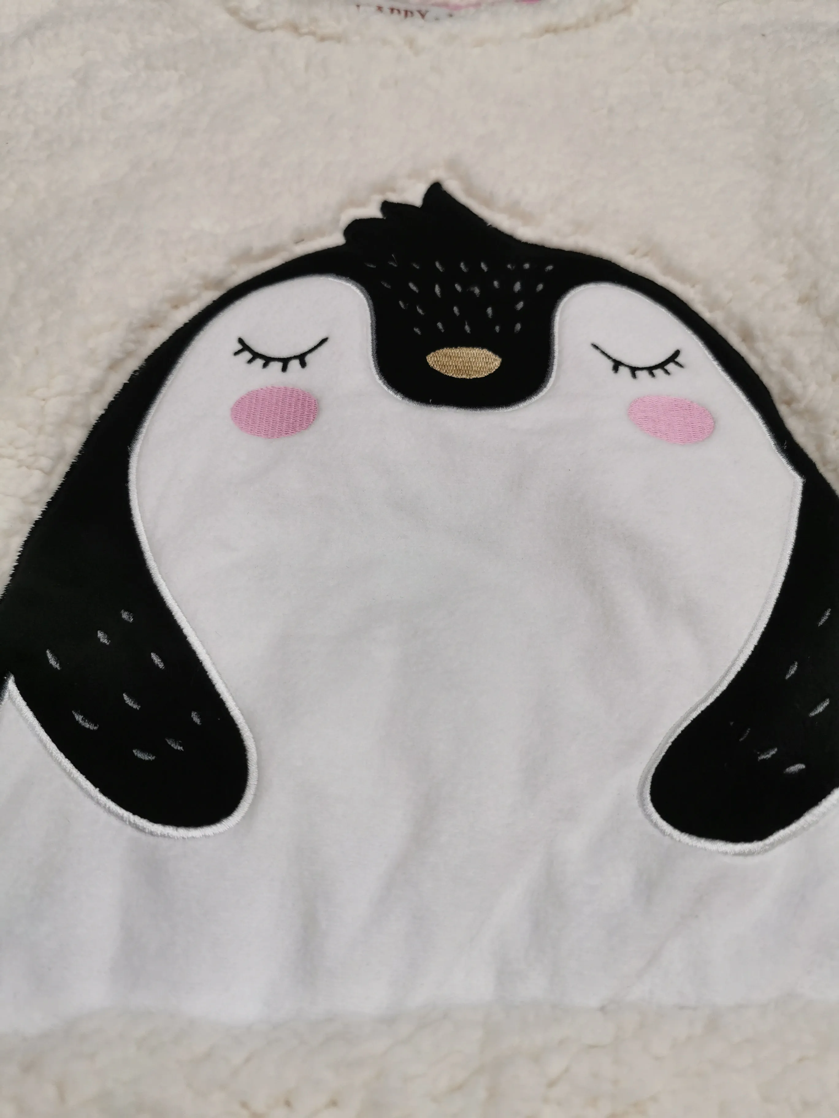 GIRL SIZE MEDIUM - URBAN HERITAGE, Fuzzy Cream Holidays Crop Top Sweater EUC B29
