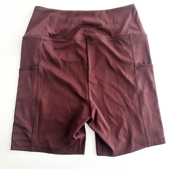 Gymshark M/L Pocket Shorts &amp; Cut Out Bandeau Bra Set