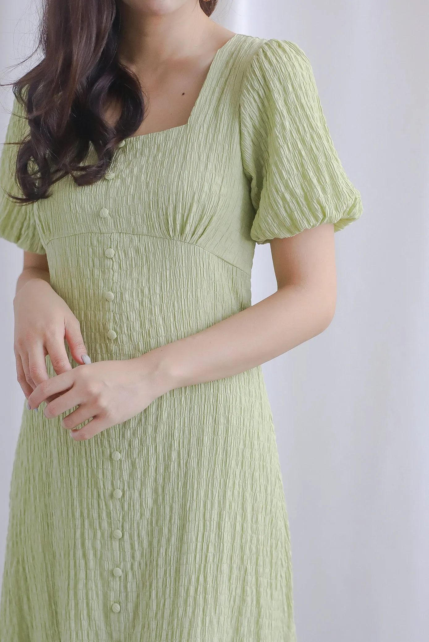 Kylo Texture Puffy Sleeve Buttons Midi Dress In Tea Green