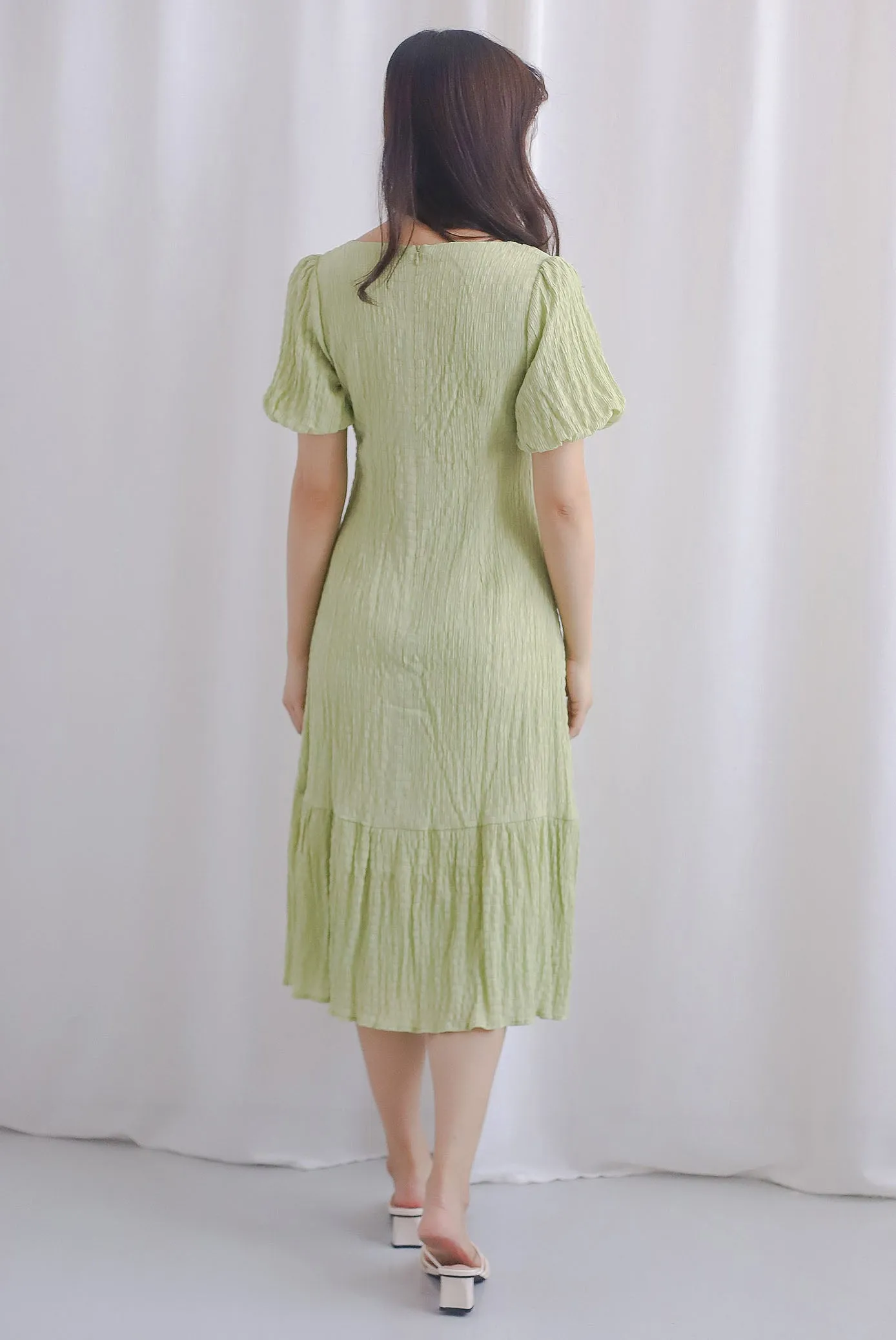 Kylo Texture Puffy Sleeve Buttons Midi Dress In Tea Green