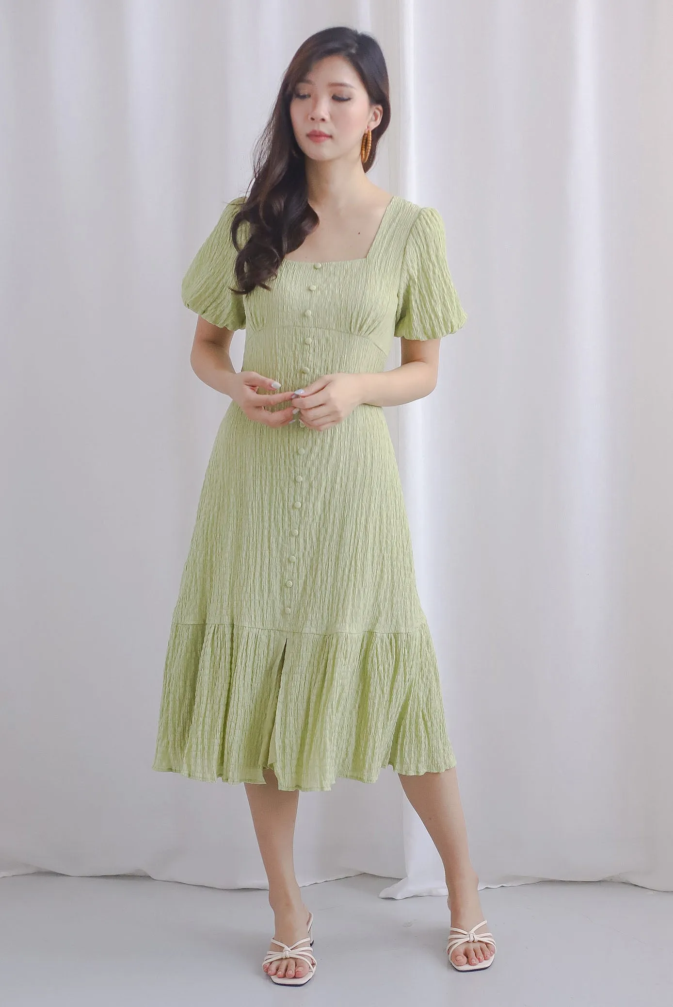 Kylo Texture Puffy Sleeve Buttons Midi Dress In Tea Green