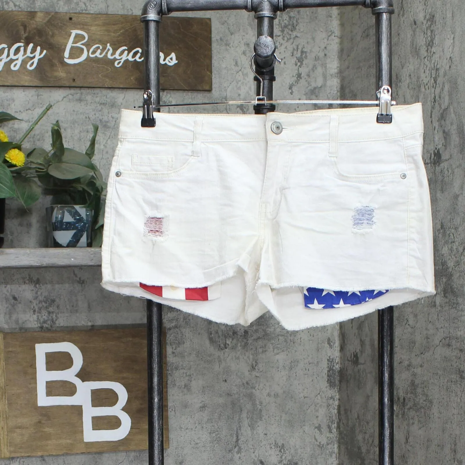 l.e.i Womens Vintage 2013 Juniors Low Rise Ashley Jean Shorts White 13