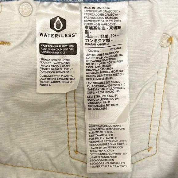 Levis 501 Light Wash Distressed Cut Off Raw Edge High Rise Button Fly Jean Short