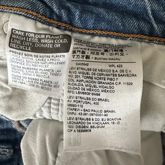 Levi's® 501 Original High Rise Distressed Hem Cut Off Shorts Size/25