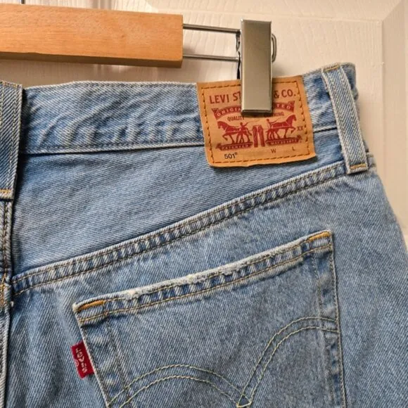 Levi's 501 Original Women's Shorts in Luxor Baked