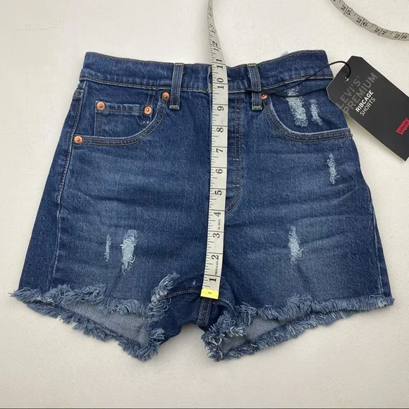 Levi’s Ribcage Ultra-High Rise Cutoff Fit Shorts Size 24