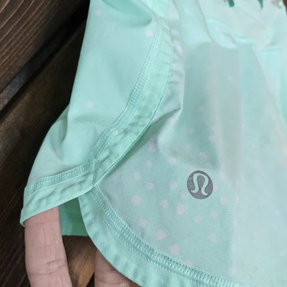 Lululemon 🍋 Athletic fresh teal polka dot shorts