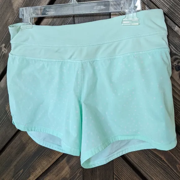 Lululemon 🍋 Athletic fresh teal polka dot shorts