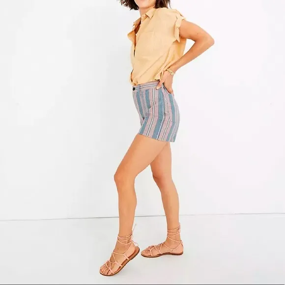 Madewell Emmett shorts in Rainbow stripe size 26