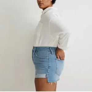 Madewell THE PERFECT VINTAGE JEAN SHORT IN ANSBURY WASH: SIDE-SLIT EDITION