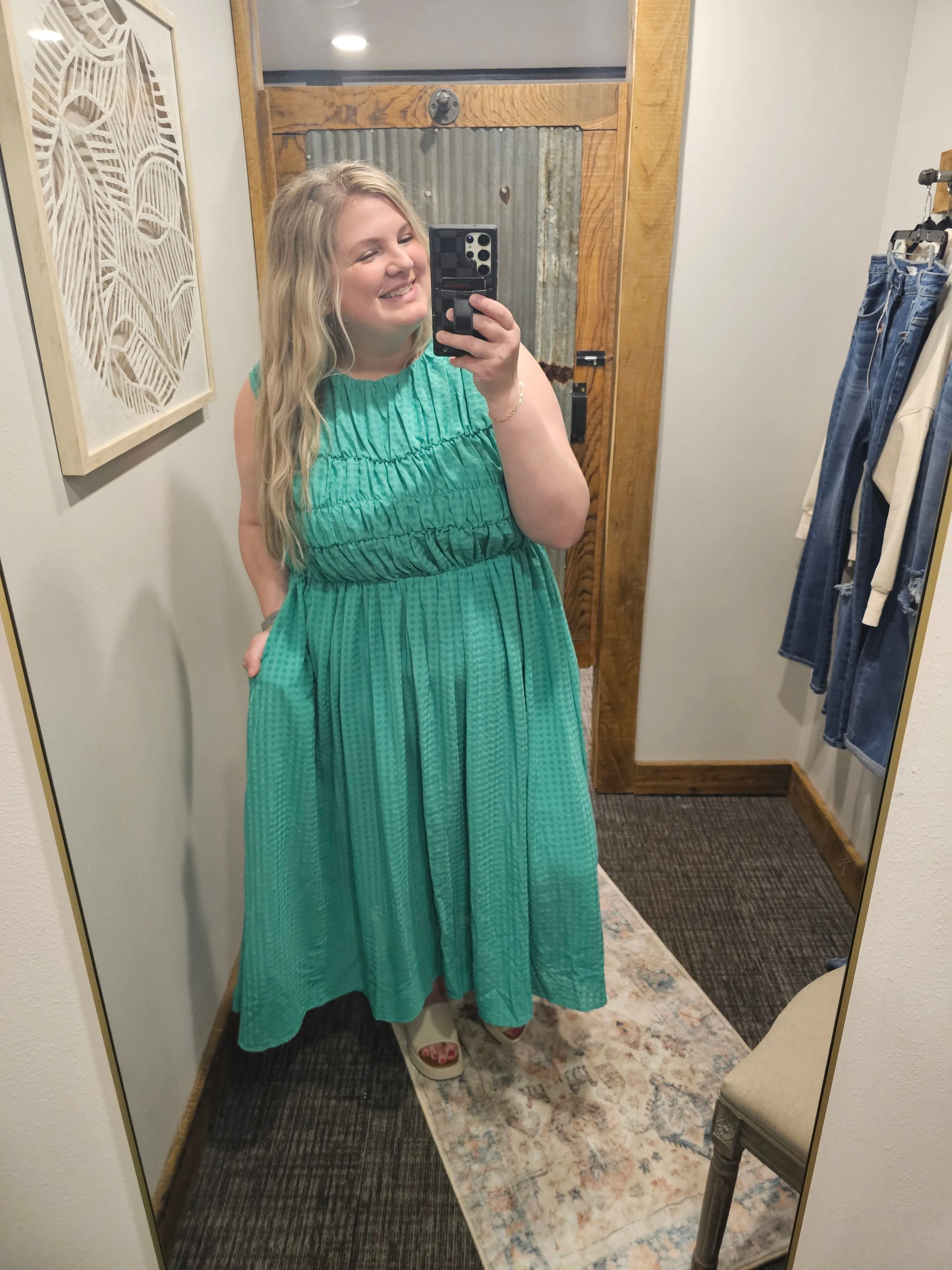 MASYN REG/CURVY GREEN TEXTURED MIDI DRESS