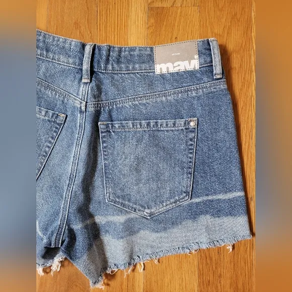 Mavi Raw Hem Vintage Style Denim shorts sz 27 NWOT