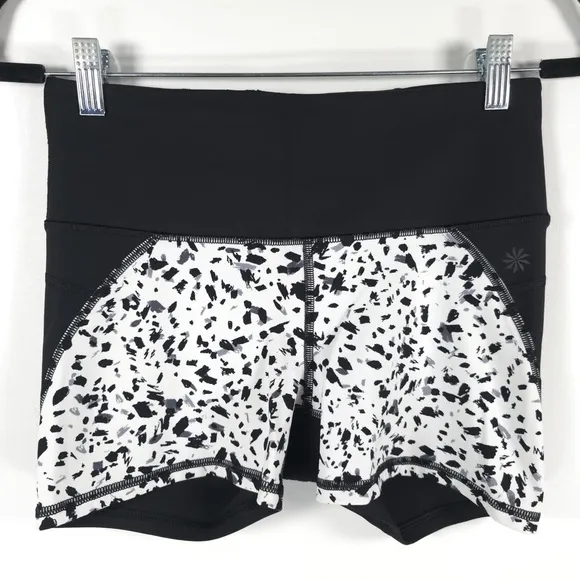 NWOT ATHLETA Printed Athletic Stealth Shortie Spandex Shorts Black White SMALL