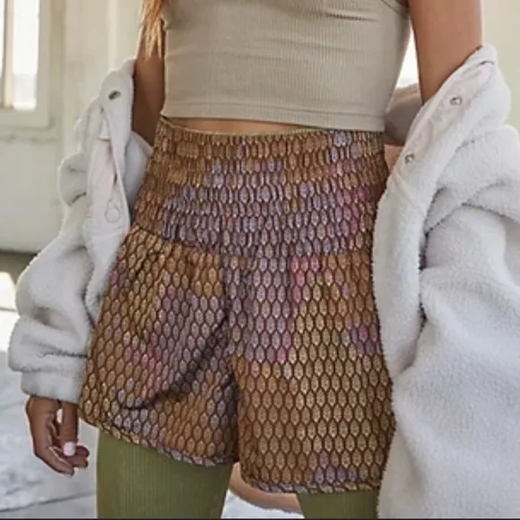 NWOT The way home shorts by Free People Movement in size small