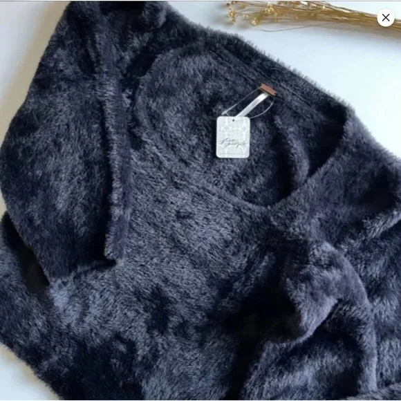 NWT Free People Moonbeam Cropped Pullover Sweater in Black