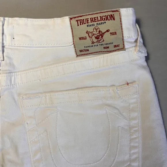 NWT TRUE RELIGION Maisie Vintage High Rise White Denim Fray Hem Jean Shorts