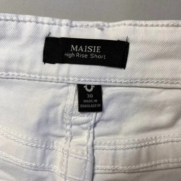 NWT TRUE RELIGION Maisie Vintage High Rise White Denim Fray Hem Jean Shorts