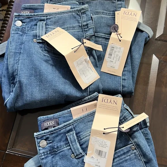 NYDJ High-Rise Ella Shorts w/ Binding Detail