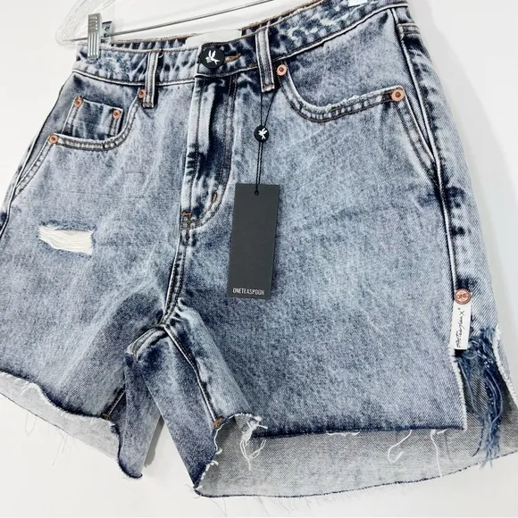 One Teaspoon Legend High Waist Mom Short in Blue Blossom Size 26 NWT
