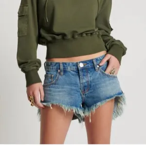 ONE TEASPOON PACIFICA BONITAS LOW WAIST DENIM SHORTS
