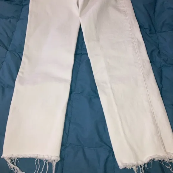REDONE 70s High Rise Stove Pipe Buttonfly Jeans in Vintage White Sz 27