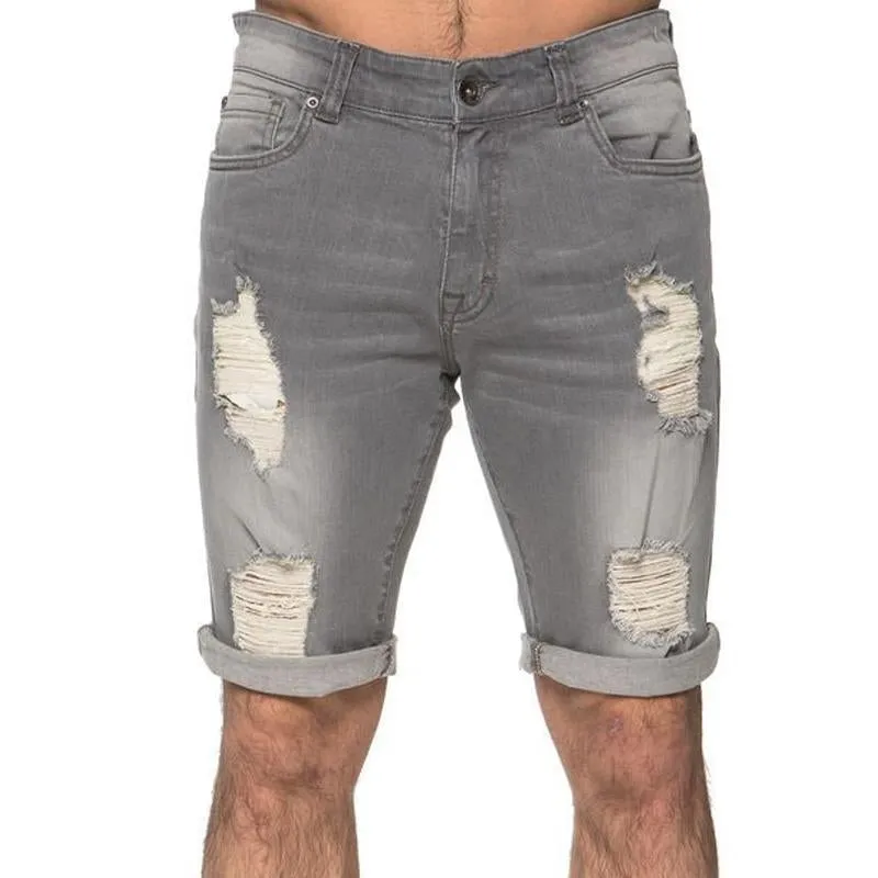 Short en jean déchiré style vintage