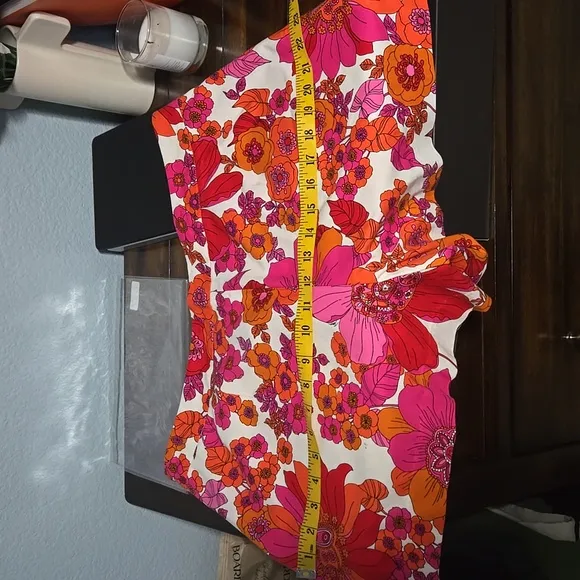 TRINA TURK Corban Skirted Shorts In Tropical Retro Floral Print Sz 14 Red Pink