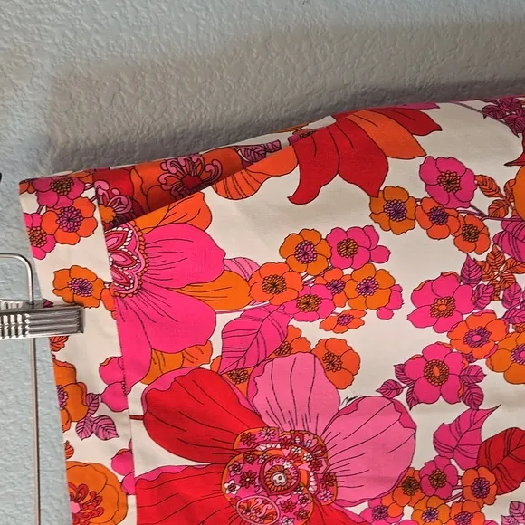 TRINA TURK Corban Skirted Shorts In Tropical Retro Floral Print Sz 14 Red Pink