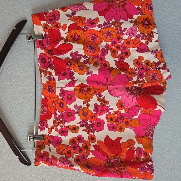 TRINA TURK Corban Skirted Shorts In Tropical Retro Floral Print Sz 14 Red Pink