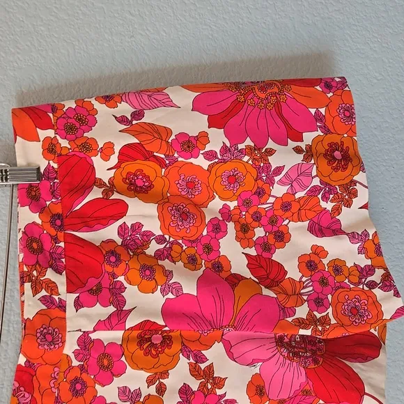 TRINA TURK Corban Skirted Shorts In Tropical Retro Floral Print Sz 14 Red Pink