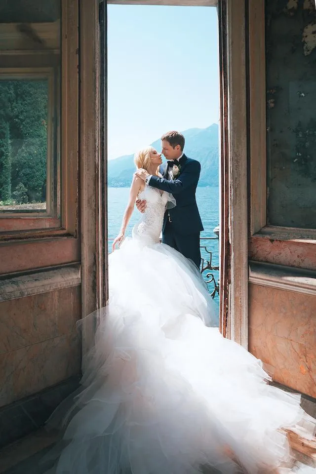 Tulle and Lace Mermaid Wedding Dresses Long Train