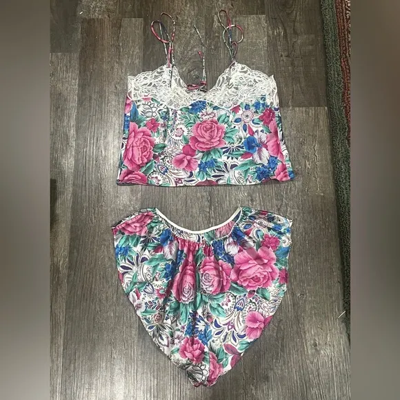 Victoria's Secret Women's L Camisole &amp; Flutter Tap Panty Set Floral Gold Label